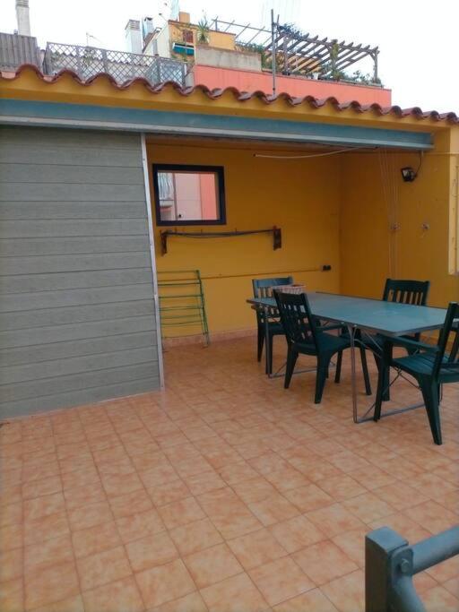 Preciosa Casa De 2 Pisos A 50 Metros De La Playa Сasa de vacaciones Canyet de Mar