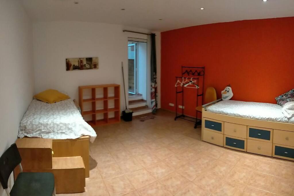 Preciosa Casa De 2 Pisos A 50 Metros De La Playa Сasa de vacaciones