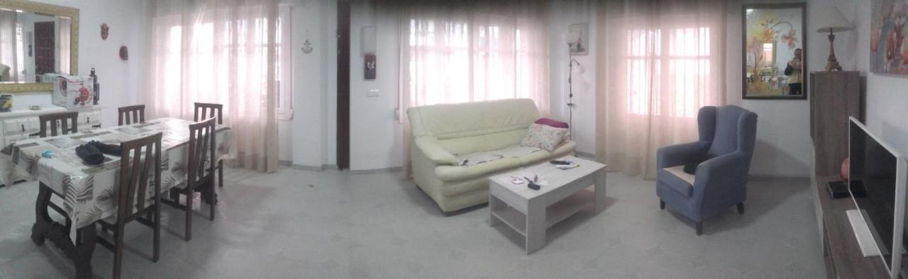 Bord De Mer-aguilas Apartamento Calabardina
