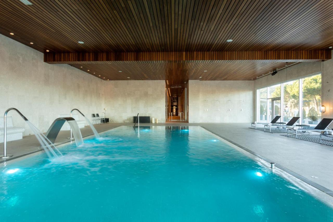 & Arzuaga (adults Only)