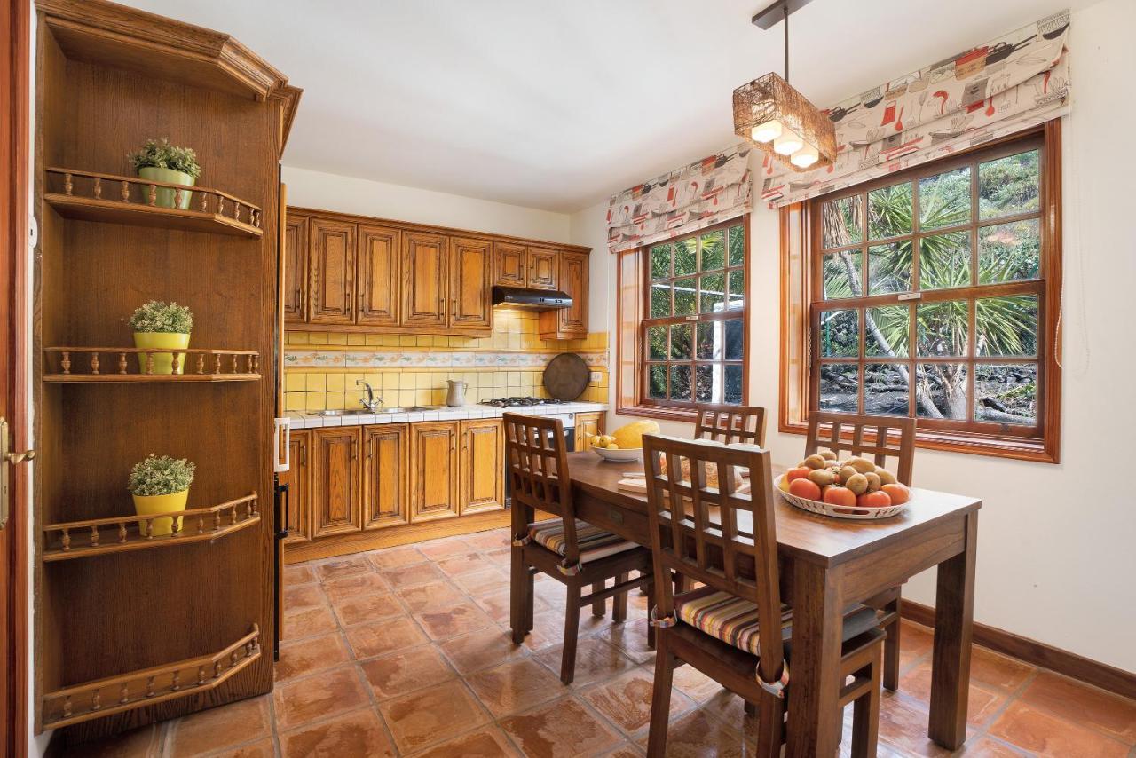 Casa 1700 Quemados Holiday home *