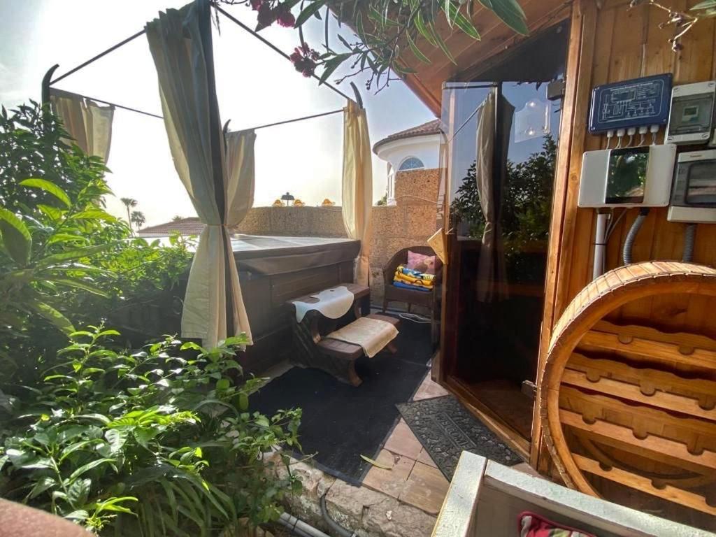 Apartment Mordelliya Private Jacuzzi