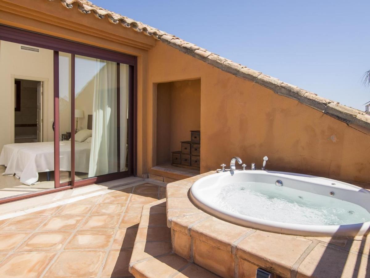 Apartment Vacation Marbella: Beachfront Luxury Duplex Penthouse Marbella