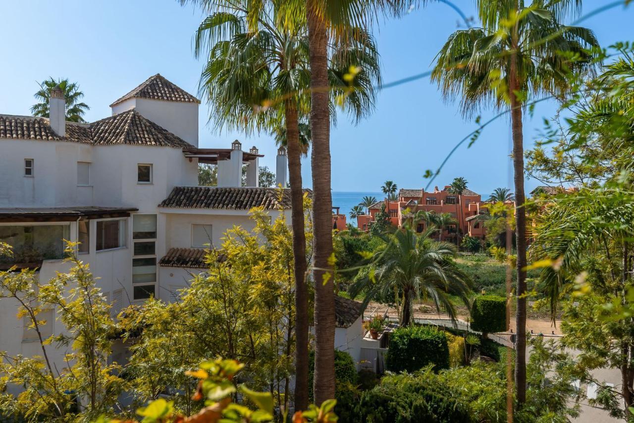 Vacation Marbella: Beachfront Luxury Duplex Penthouse *