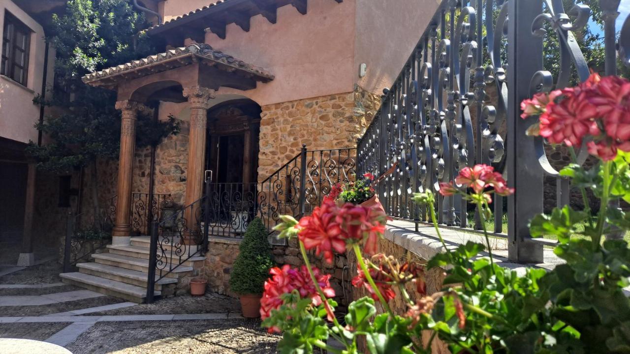 Palacio Del Conde De Rebolledo