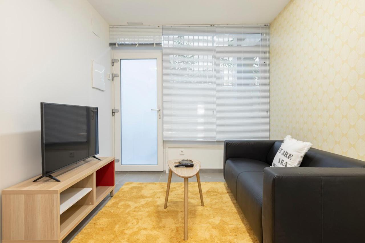 Dobo Anr1 Apartment Madrid