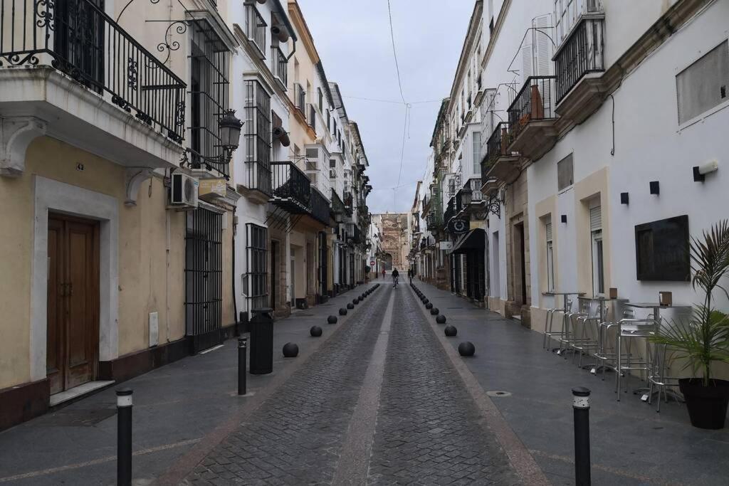 Con Encanto, Romantico, Con Vistas.