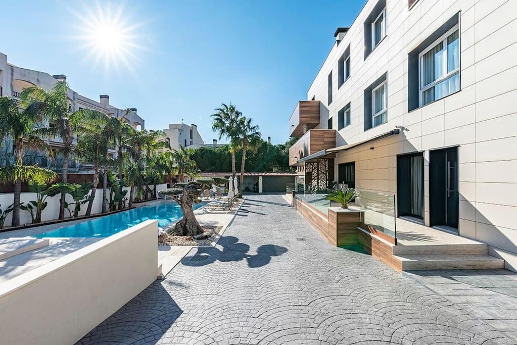 5 Stelle Piscina, Jacuzzi, Wifi - 2 Min Dal Mare Apartamento *
