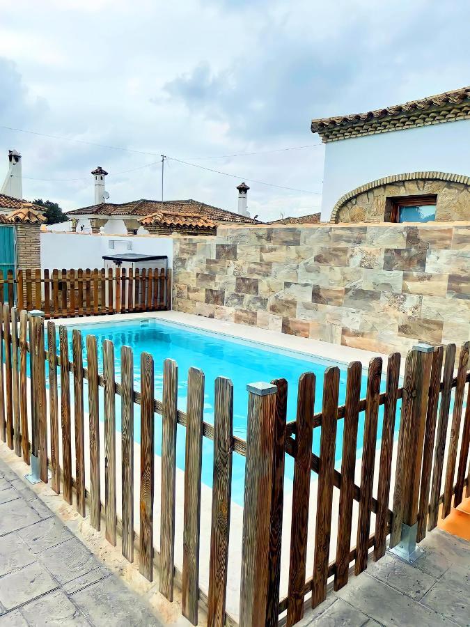 Chalet Con Piscina Privada Y Barbacoa Сasa de vacaciones *