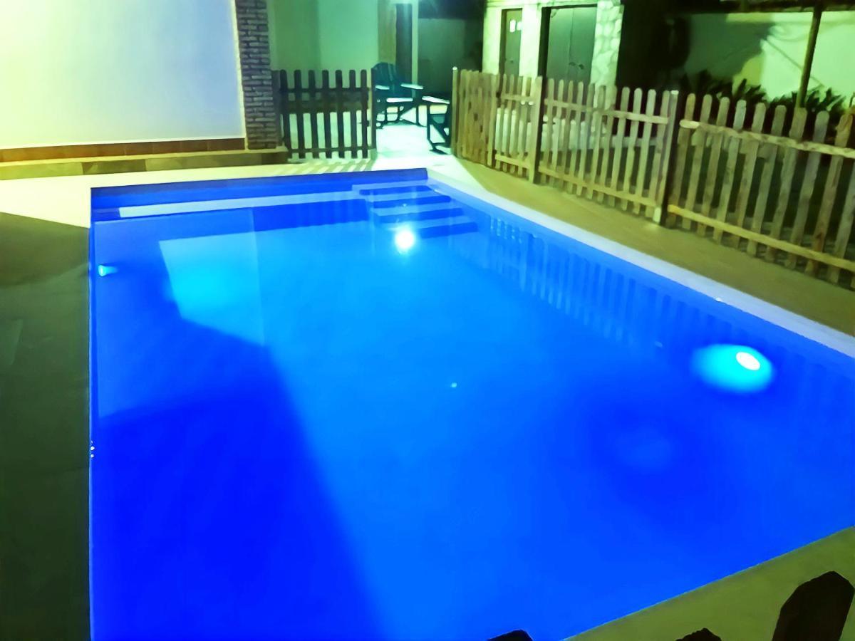 Chalet Con Piscina Privada Y Barbacoa Сasa de vacaciones