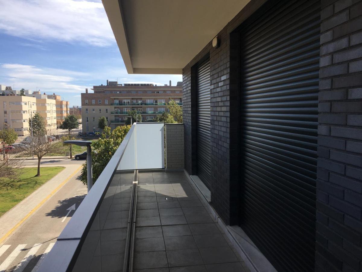 Modern & Sunny Near Valencia Apartment *