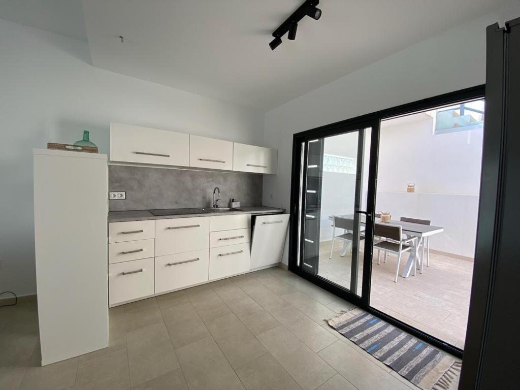 Y Mar Apartment *
