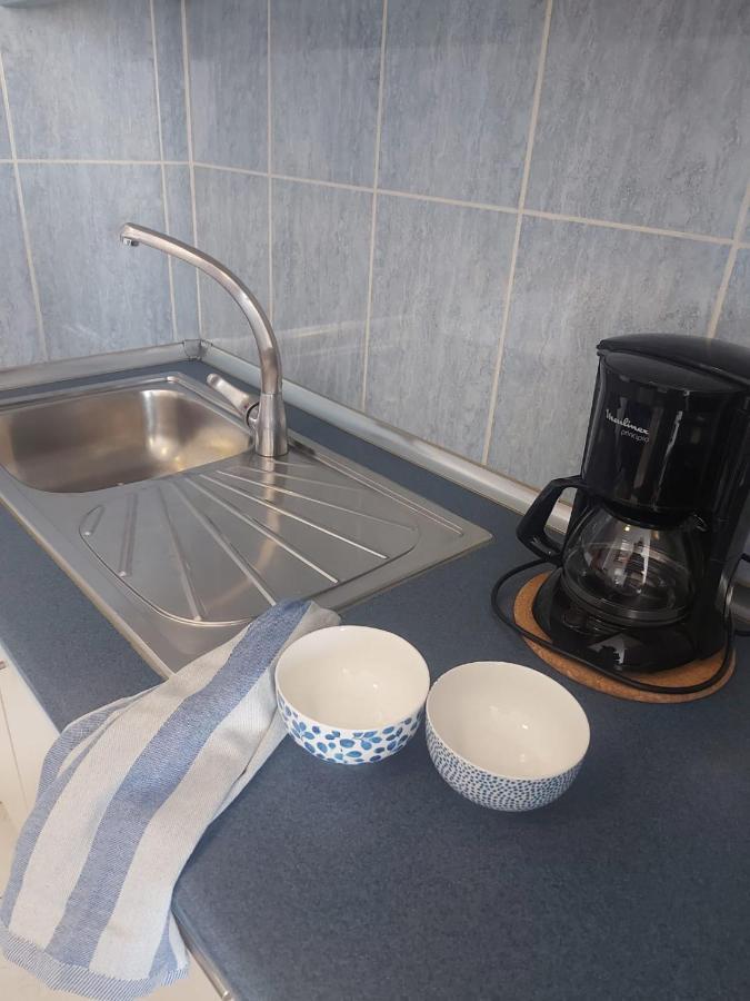 Apartment The House Of Nonni Ventura - Beachfront, Ocean View, Wi-fi, Aircon, Swimming Pool
