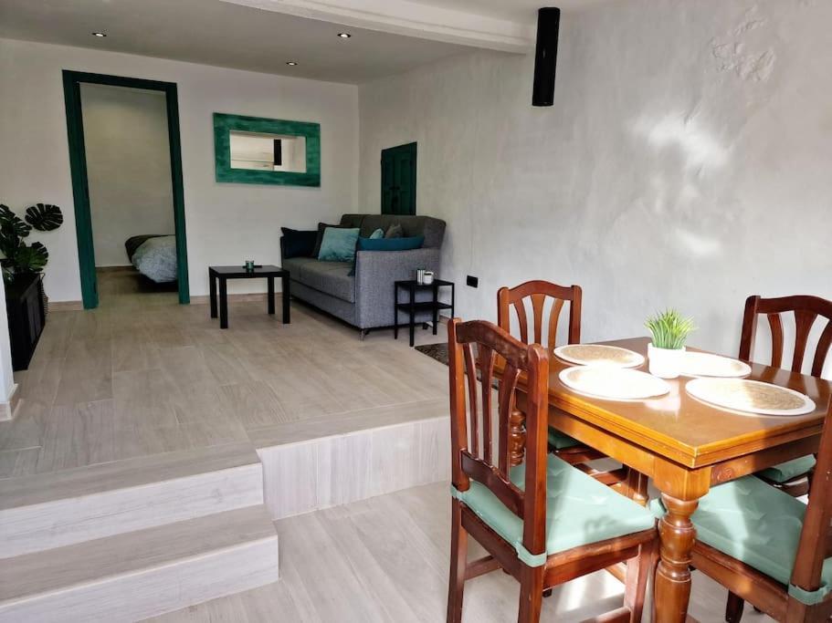 Con Terraza Y Barbacoa Apartment