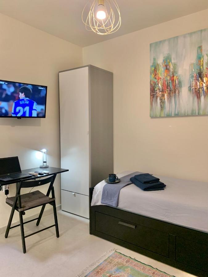 Habitación en casa particular Privada Con Aire Valencia