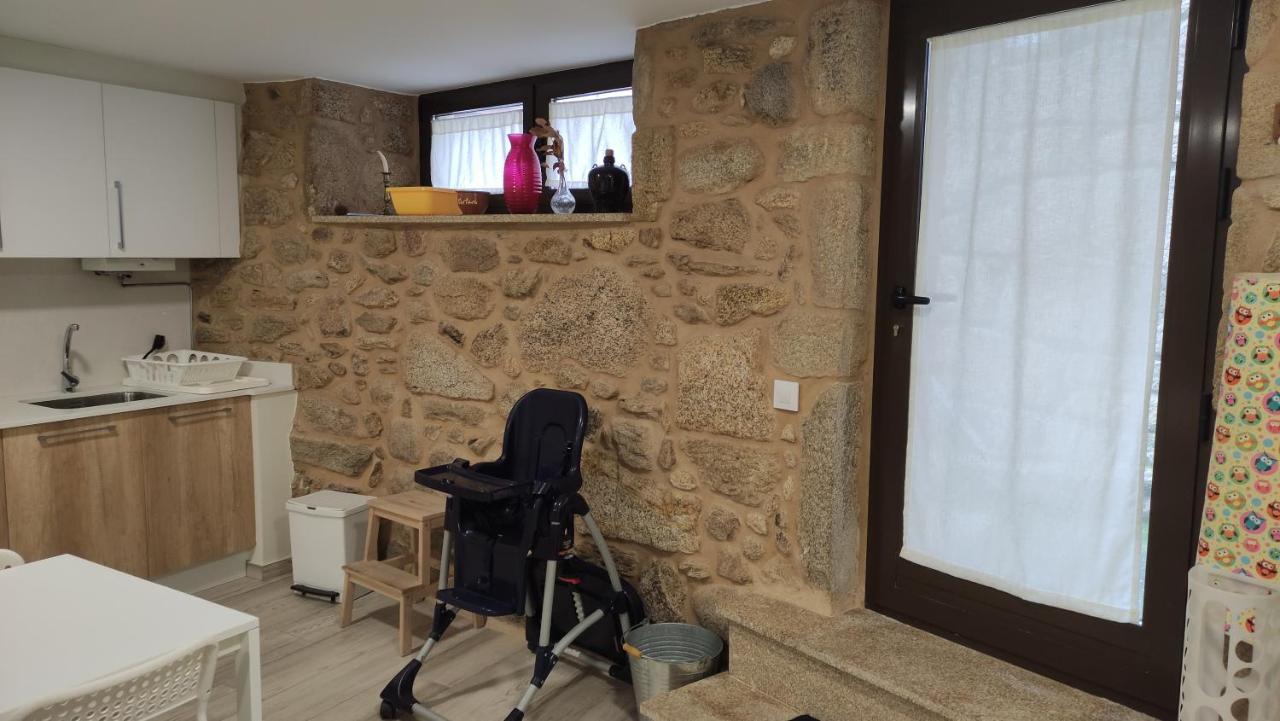 Casa De Canteiro Louro - * Muros