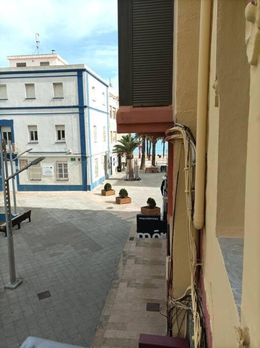 Al Lado De La Playa