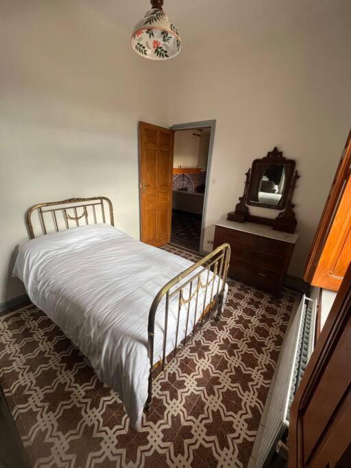 Casa Independiente 4 *