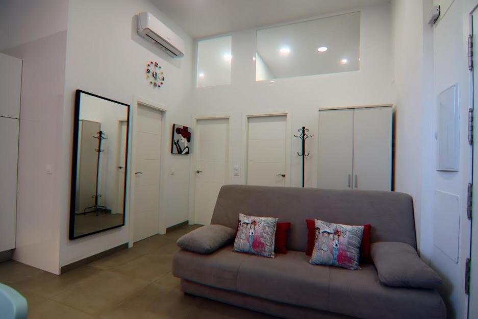 Apartment Luminoso Apartamento En El Corazon De Triana Seville