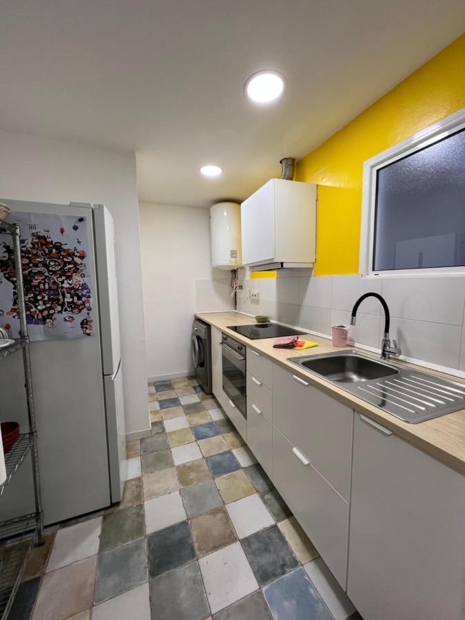 Alojamiento Con Encanto En Planta Superior Ideal Para Trabajo Y Escapadas Familiares En Montserrat