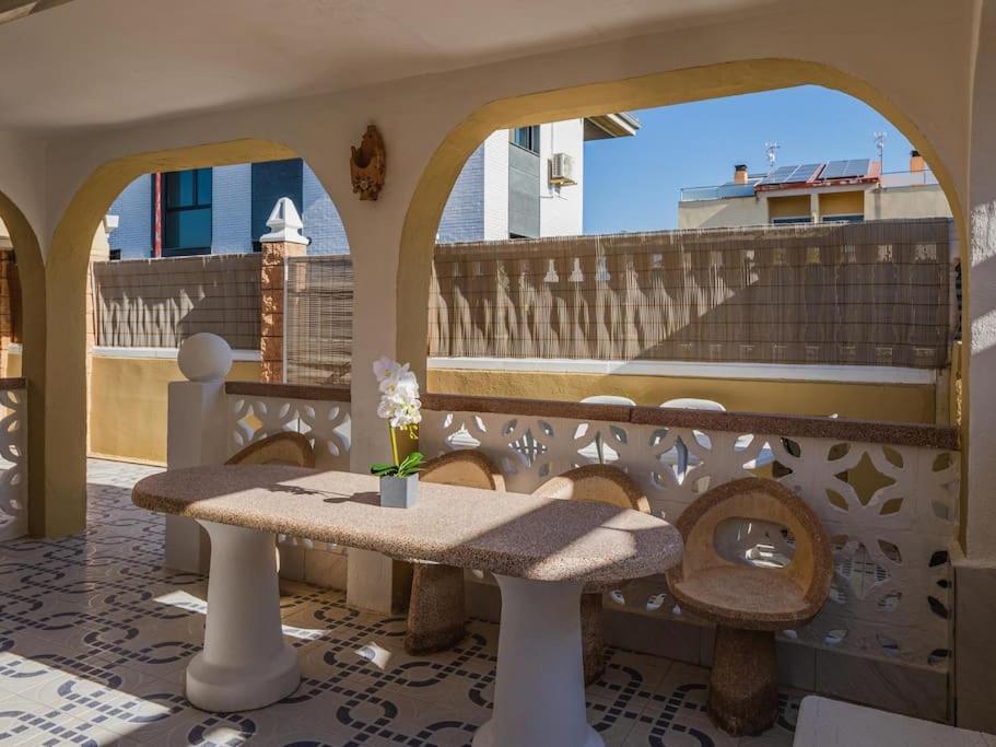 Сasa de vacaciones Casa Con Piscina A 5 Min De La Playa Burriana