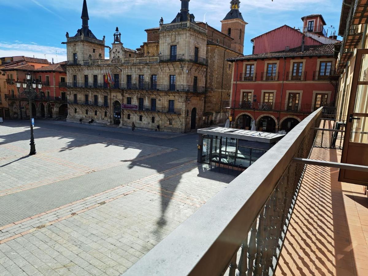 Feeling Plaza Mayor Apartment *