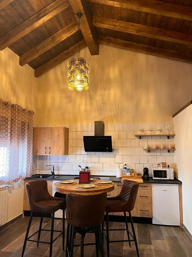 Casas Del Barranco De La Hoz Ventosa (Castilla-La Mancha)