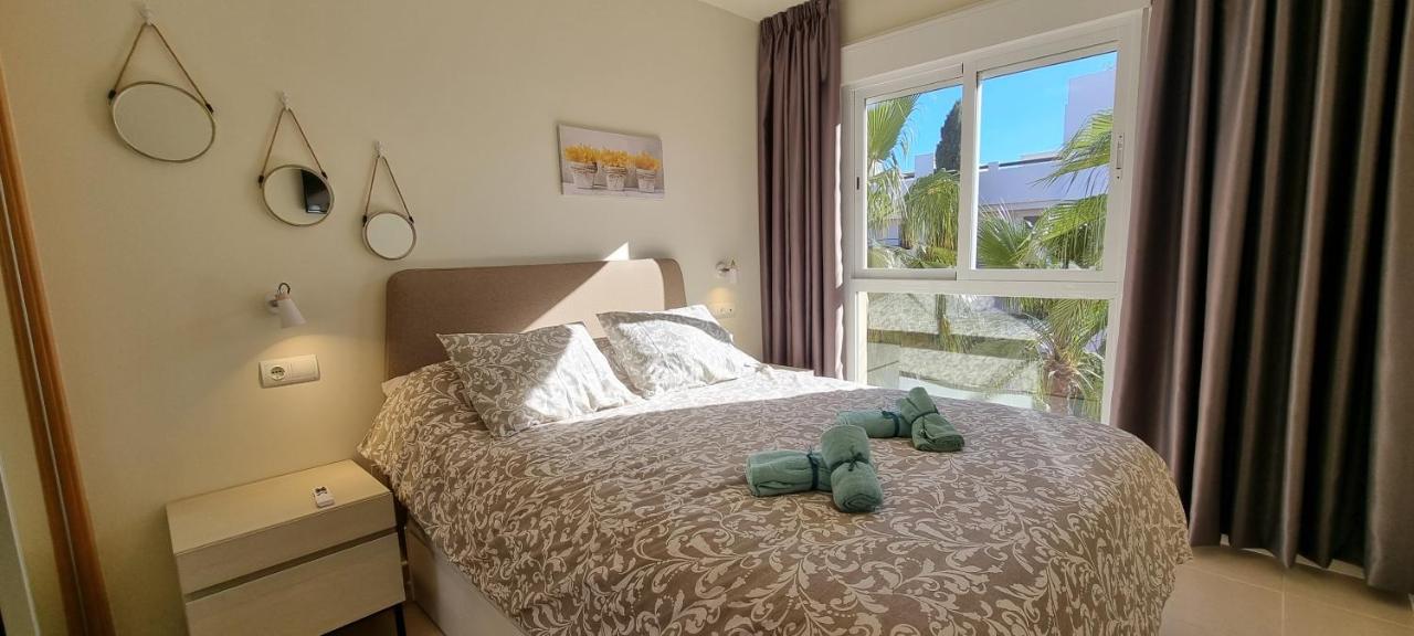 Homes Of Spain, Paraiso Playa, Ed Tahiti, Atico F De 2 Con Piscina Privada En Solarium Y Barbacoa, Pie De Playa