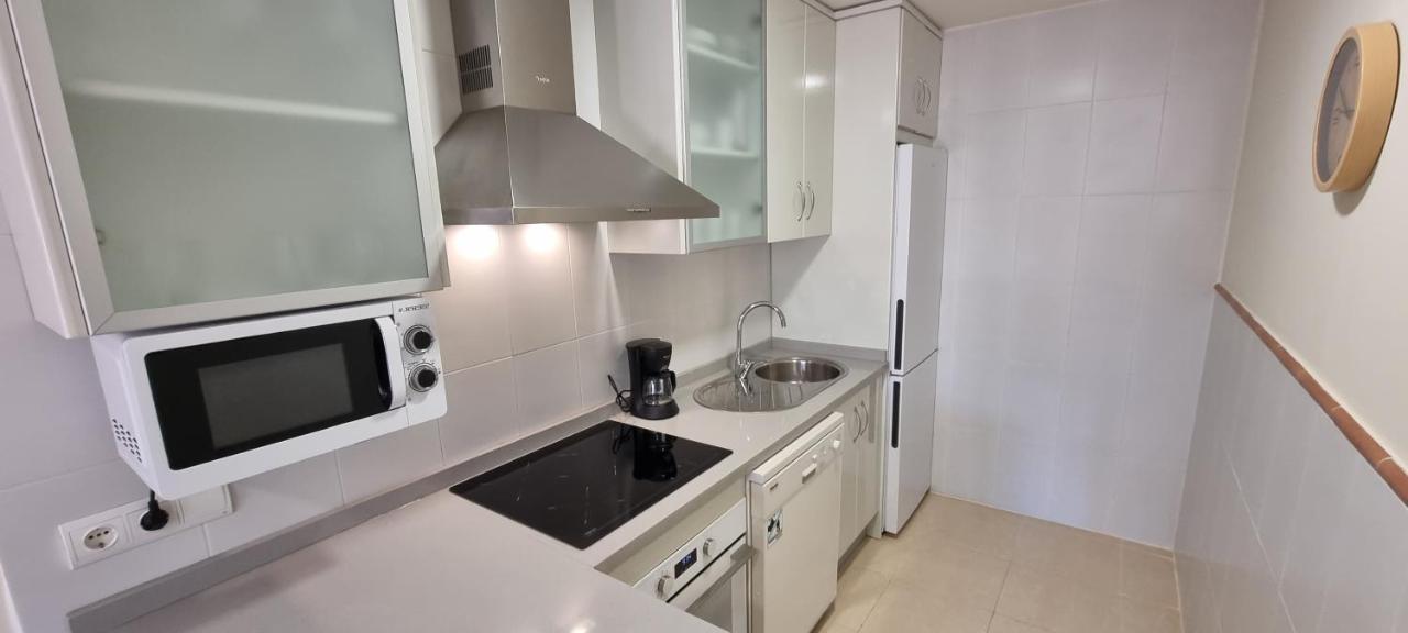 Homes Of Spain, Paraiso Playa, Ed Tahiti, Atico F De 2 Con Piscina Privada En Solarium Y Barbacoa, Pie De Playa *