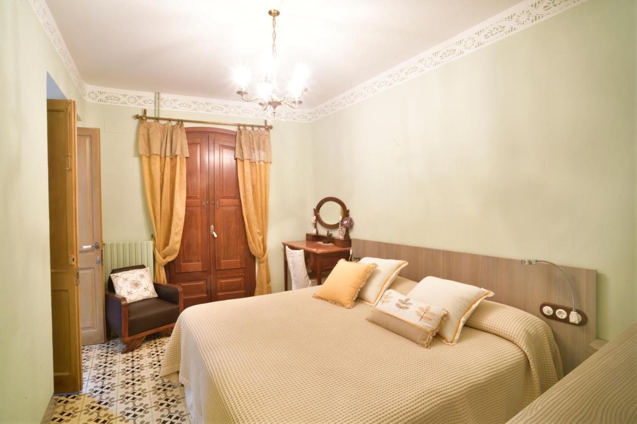 Cal Fuster De La Placa Bed and breakfast