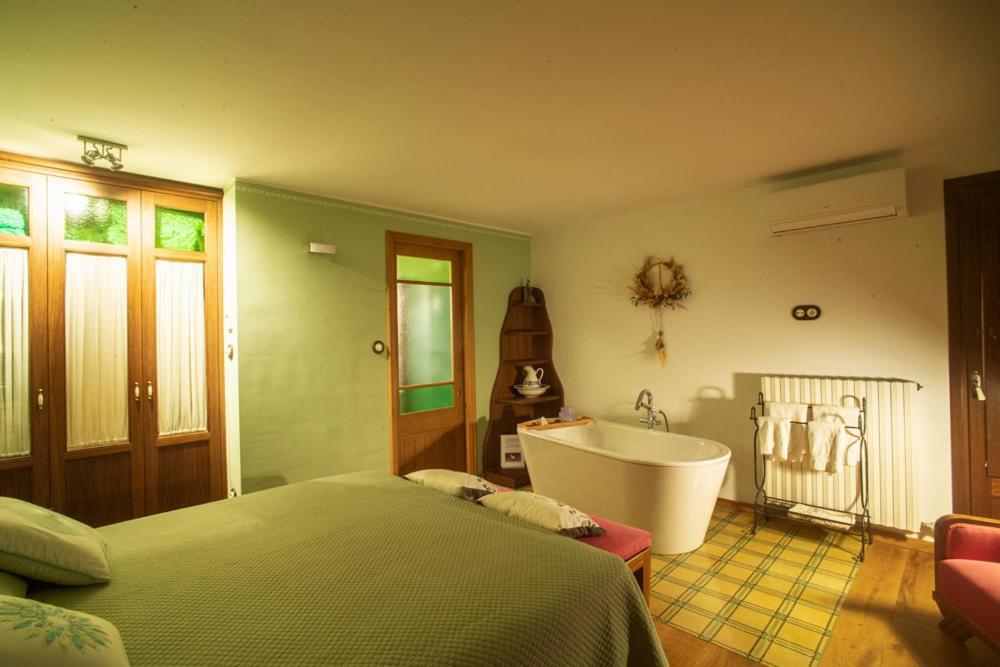 Cal Fuster De La Placa Bed and breakfast Sant Martí de Tous
