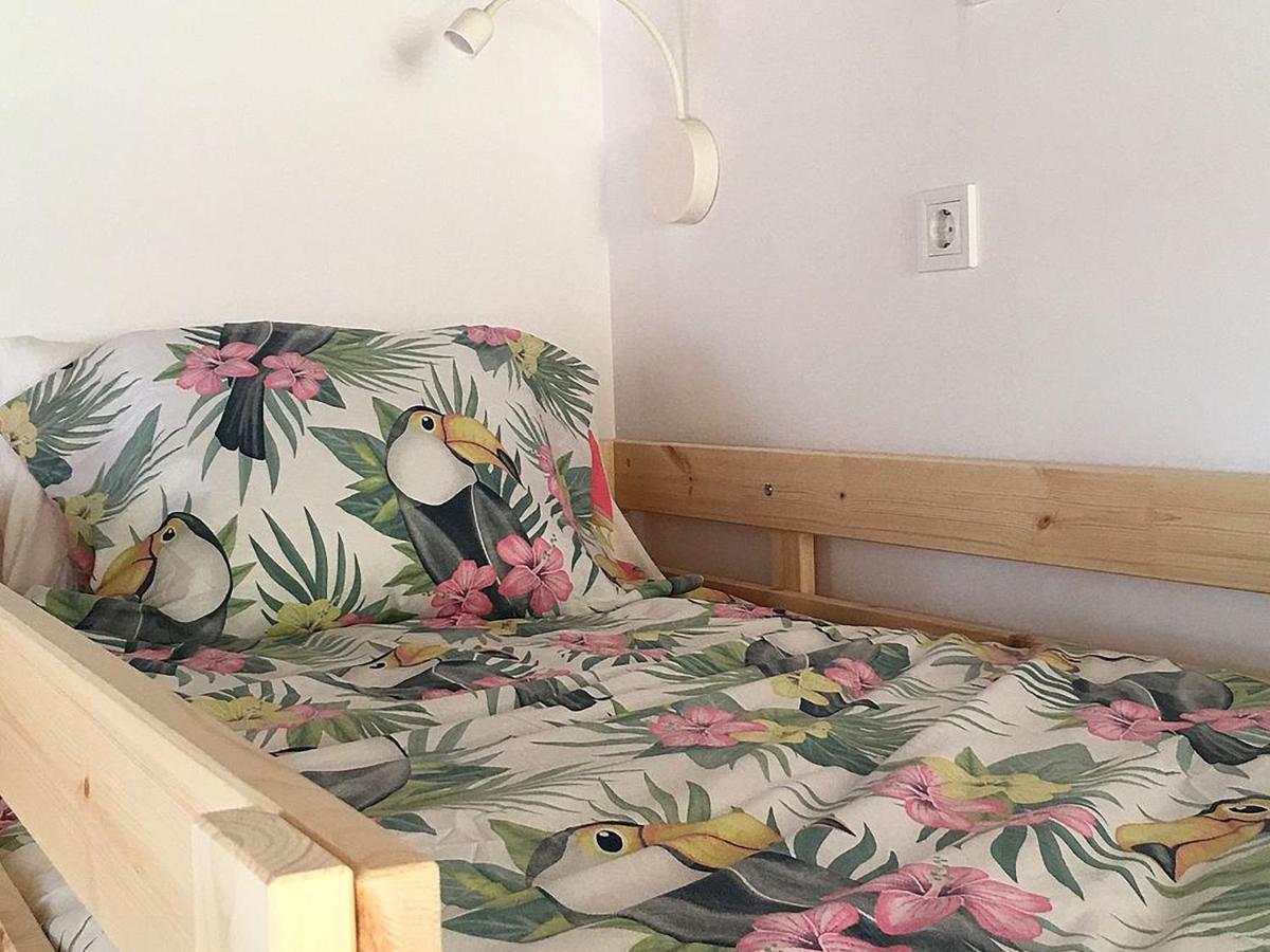 Cocos Surfhouse Hostel