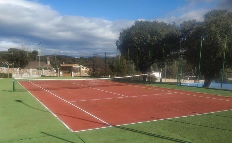 Casa De Campo Con Piscina Y Barbacoa *