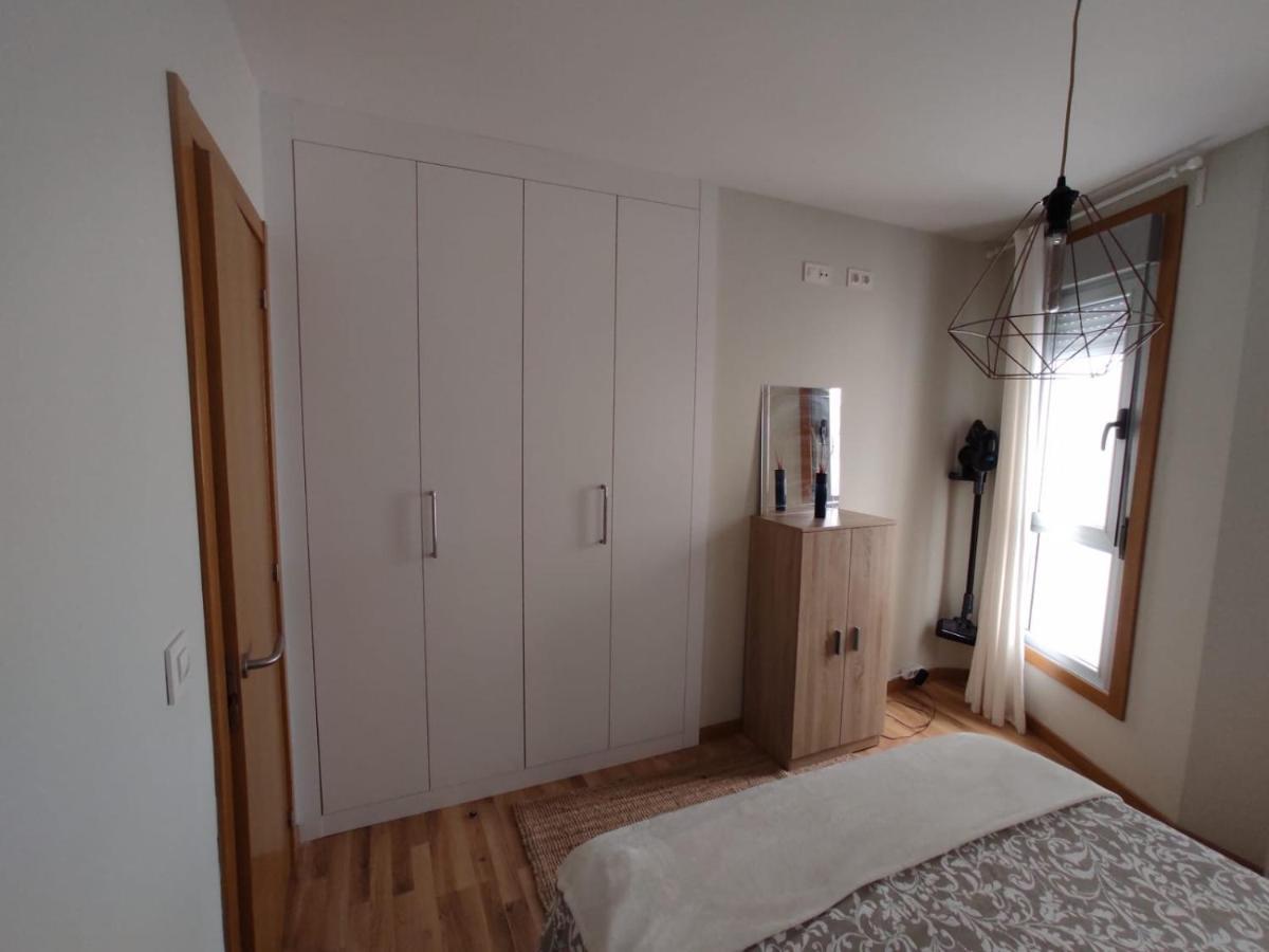 Atico Nuevo En Con Plaza De Garaje Apartment *