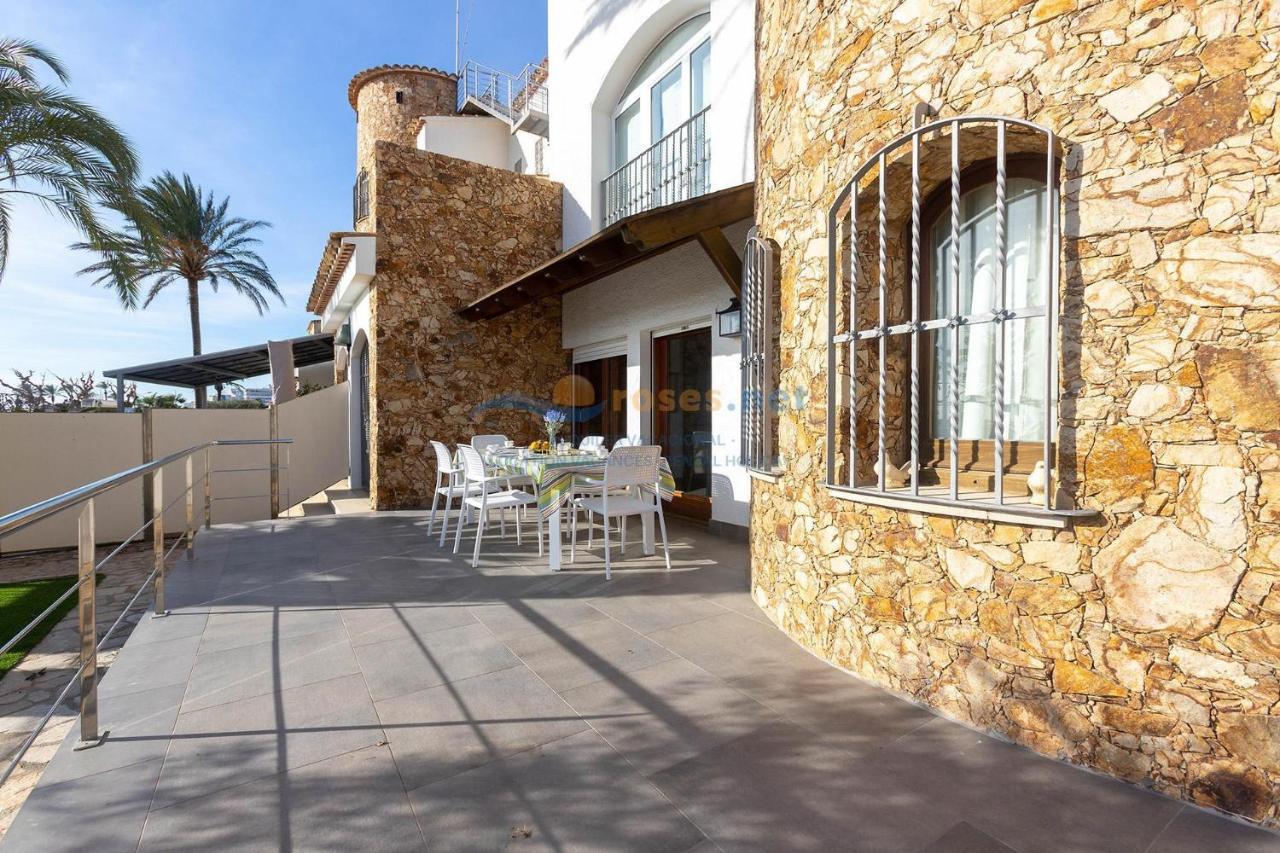 Villa Rnet - Piscina Port Primer Ampuriabrava