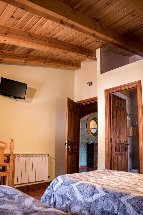 Rural Casa Parri * Poveda de la Sierra