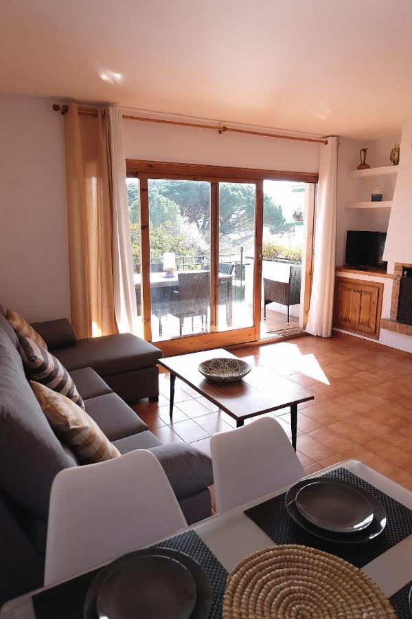 Con Piscina L' Ancora Apartment *