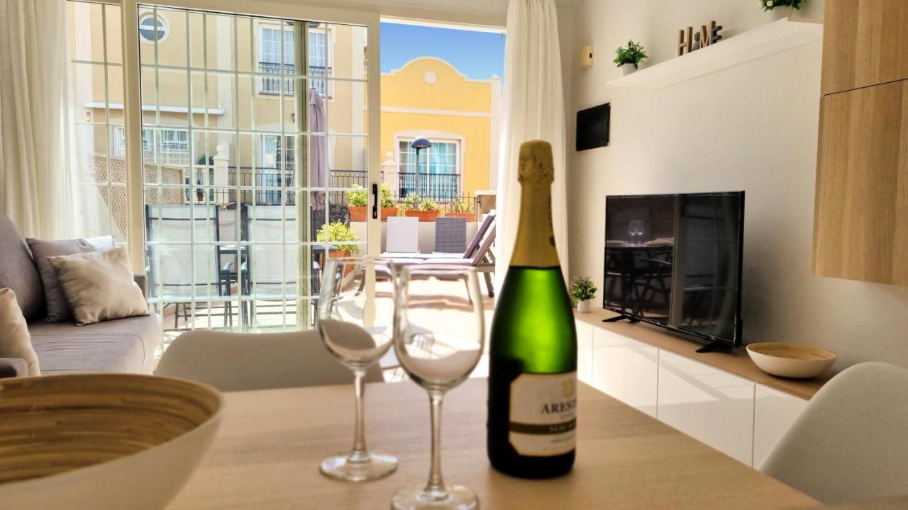 Lovely With Big Sunny Terrace Apartamento Palm-mar