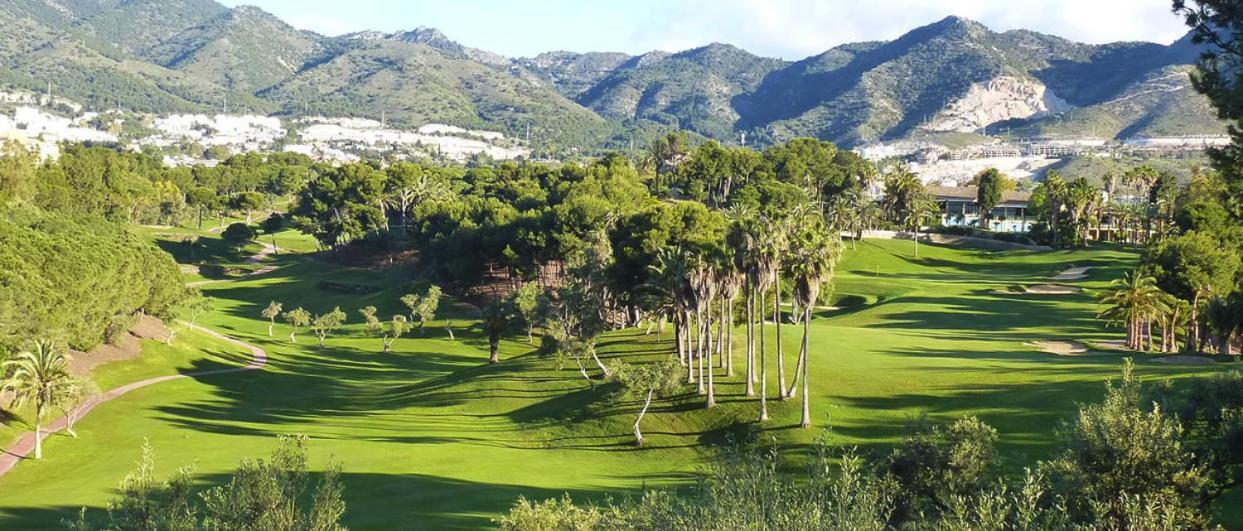 Aloha Playa With Ocean Views And Pools Apartamento Benalmádena
