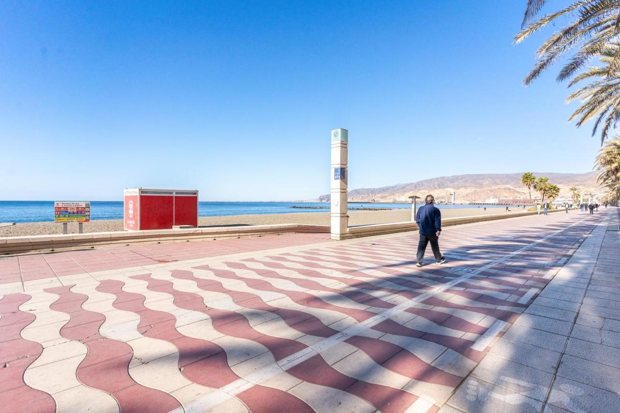 Expoholidays- Paseo Maritimo Apartment Almeria
