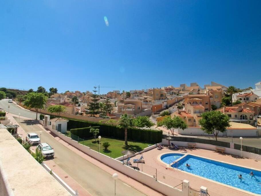 Gorgeous 3 Bed/2 Bath Pool & Golf Views *