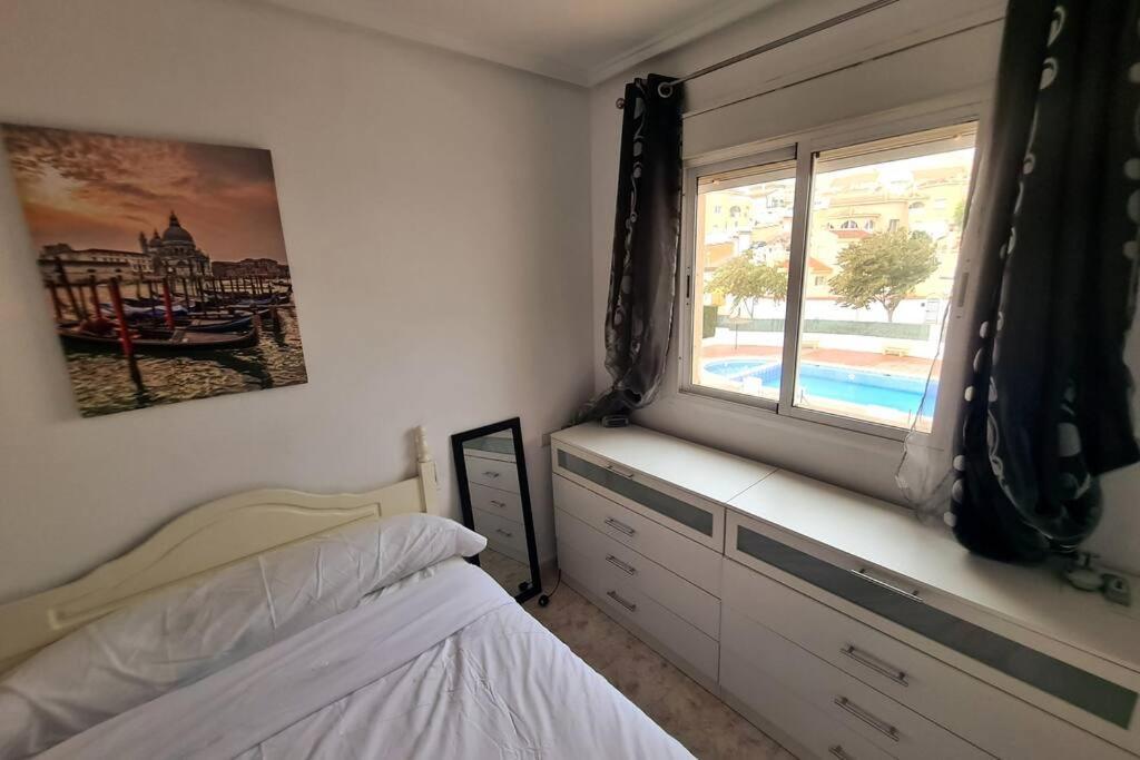 Gorgeous 3 Bed/2 Bath Pool & Golf Views Apartment