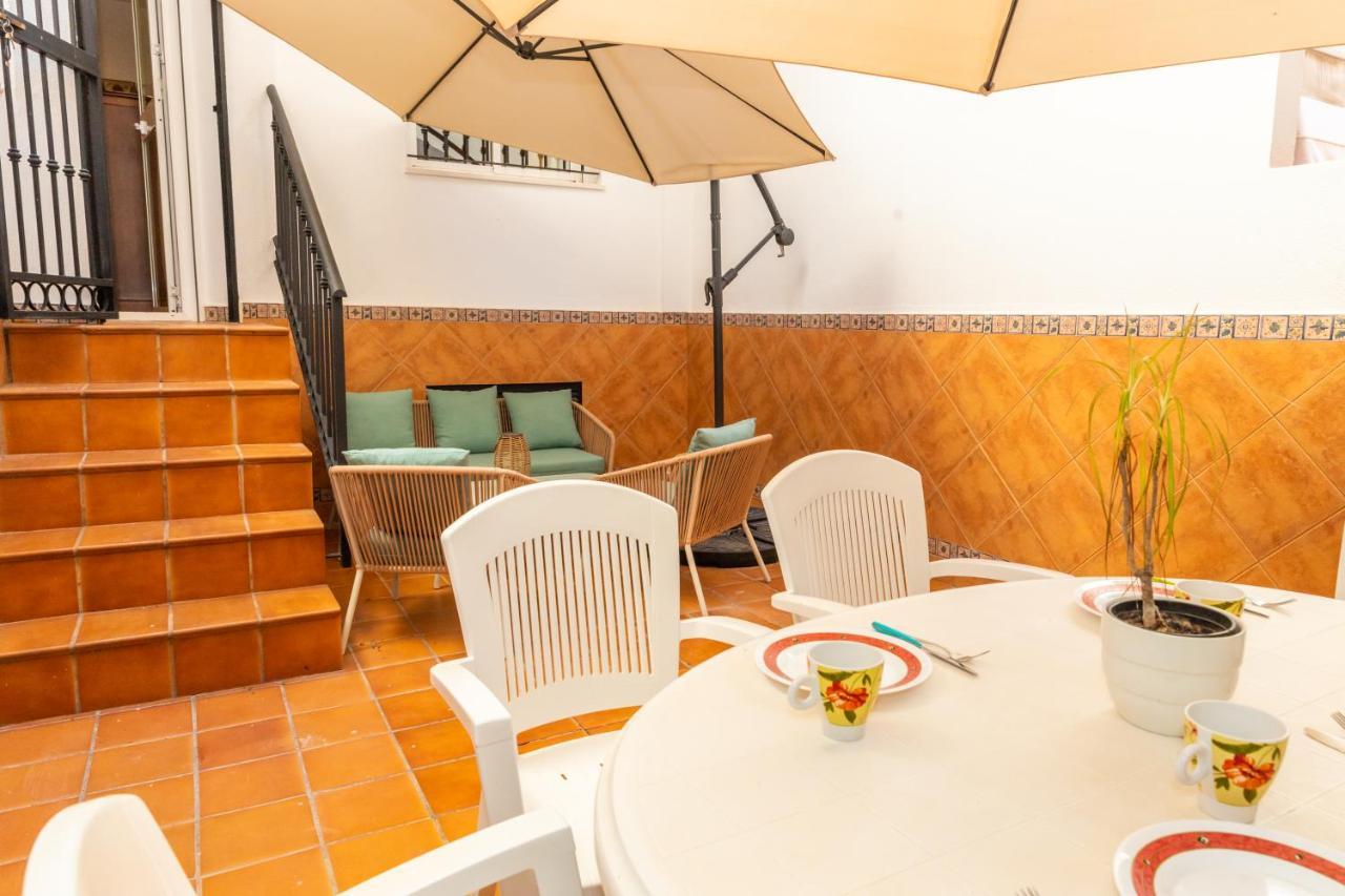 Apartamento Con Terraza En Primera Línea *