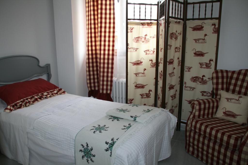 Apartament L'ast Apartamento