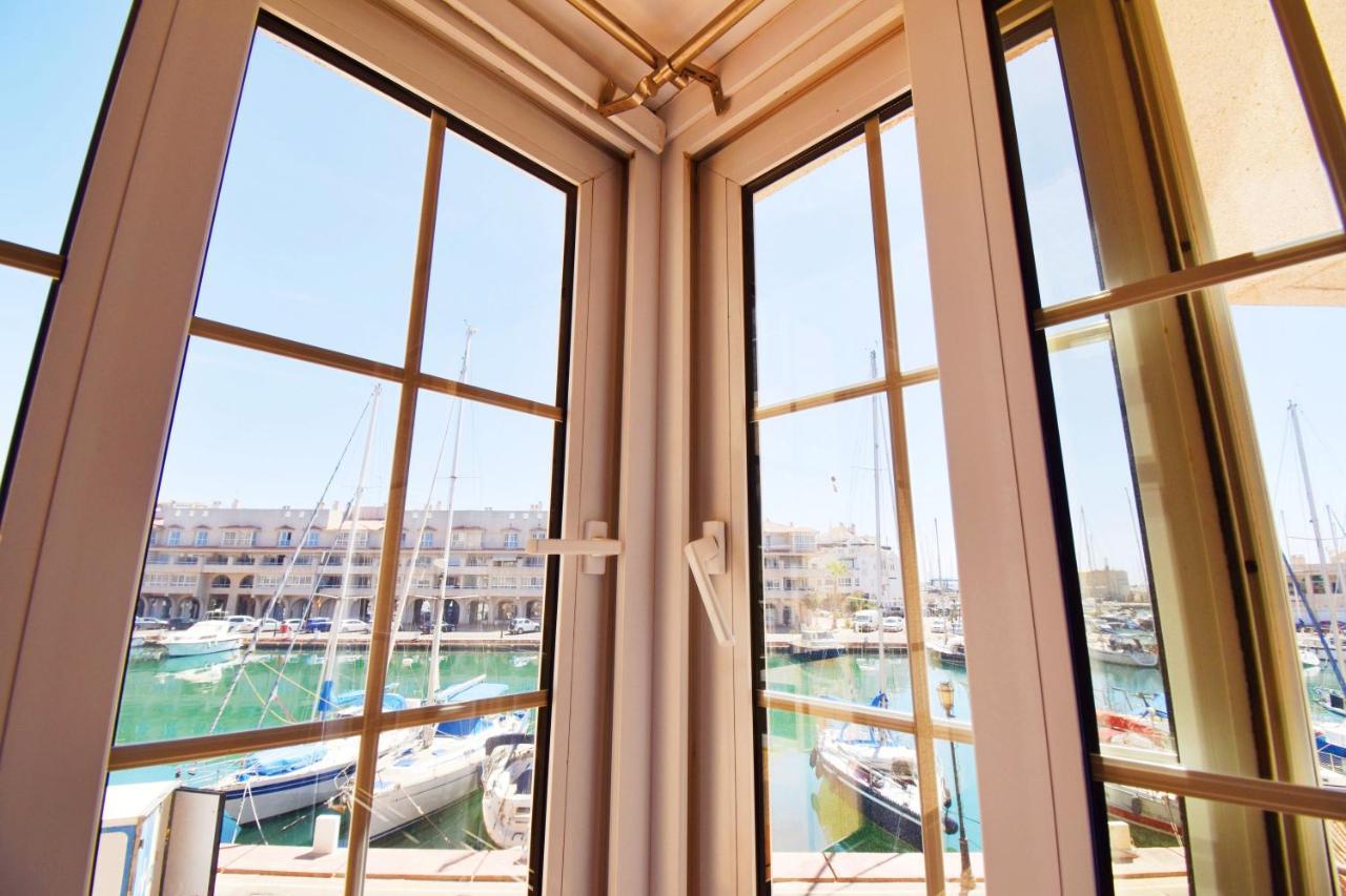 Expoholidays - Puerto Apartment Almerimar