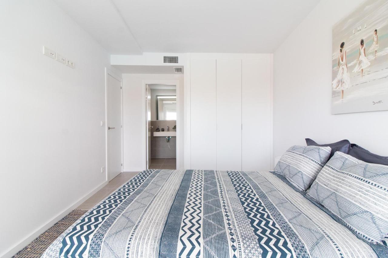 Apartamento Global Properties, Con Terraza Y Vistas A La Piscina En Gran Canet