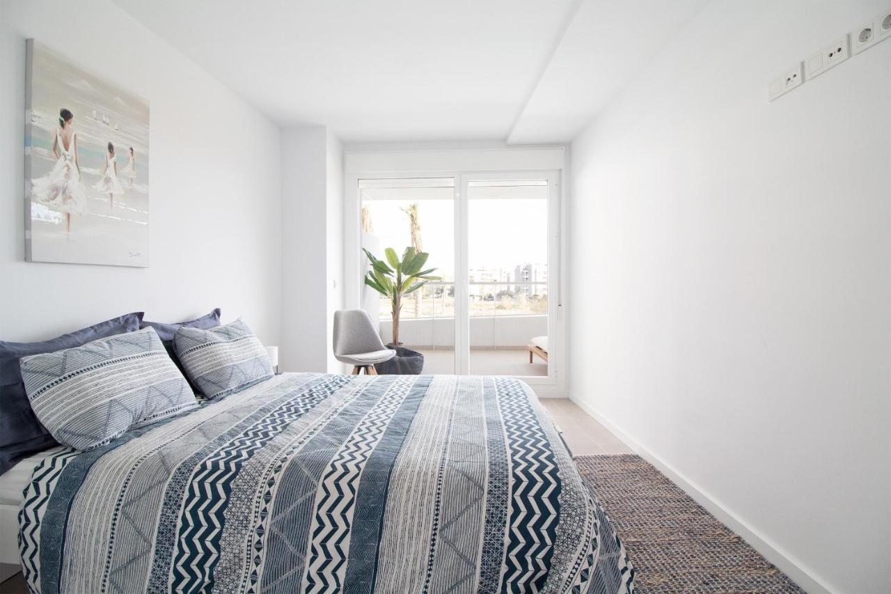 Apartamento Global Properties, Con Terraza Y Vistas A La Piscina En Gran Canet *