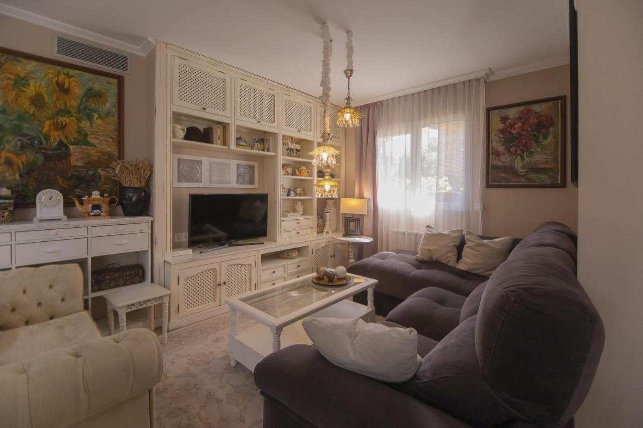 Casa Adosada Con Piscina Comunitaria Solo Familias No Grupos De Jovenes Holiday home