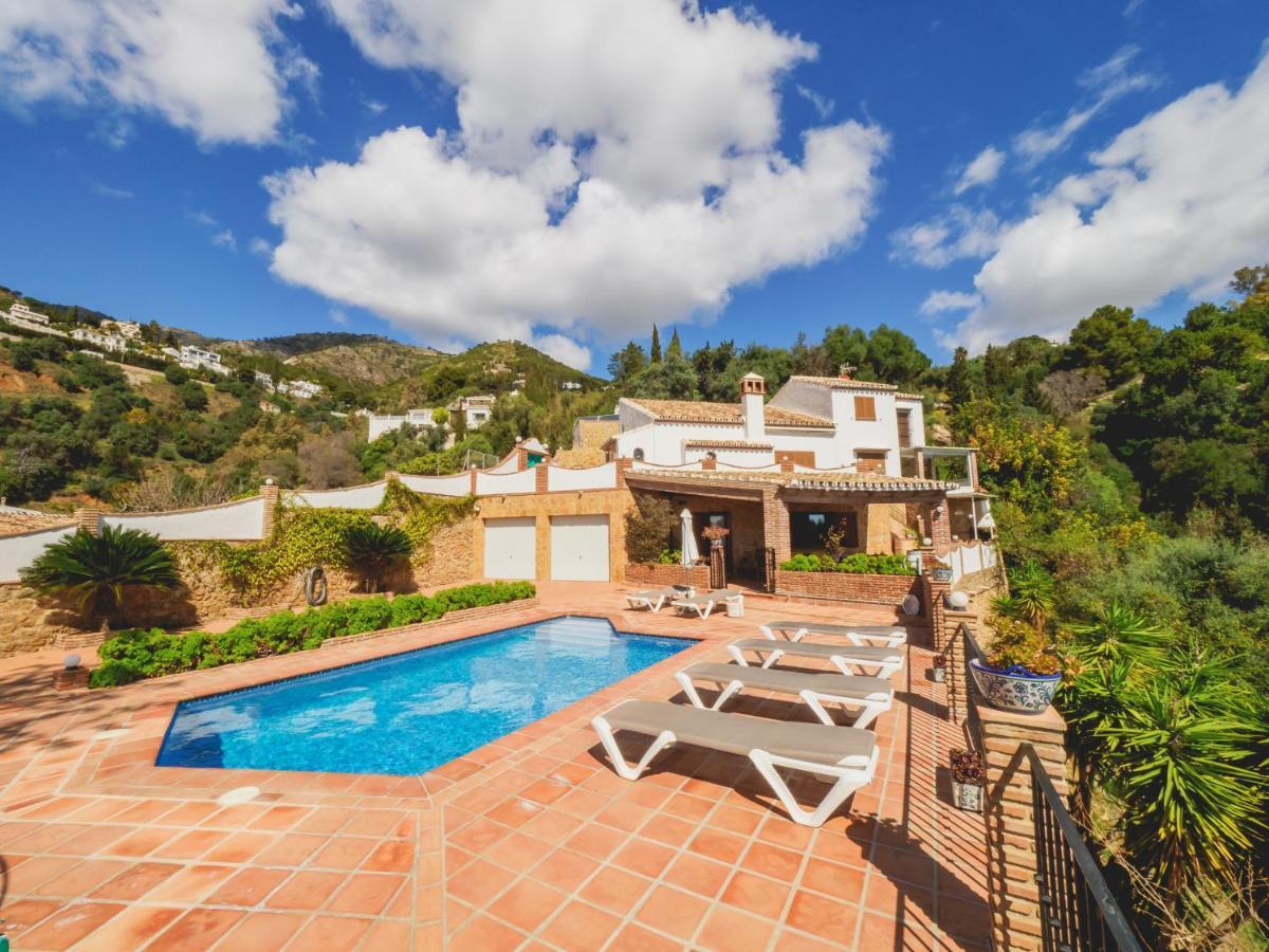 Cubo's La Gitanilla Villa *