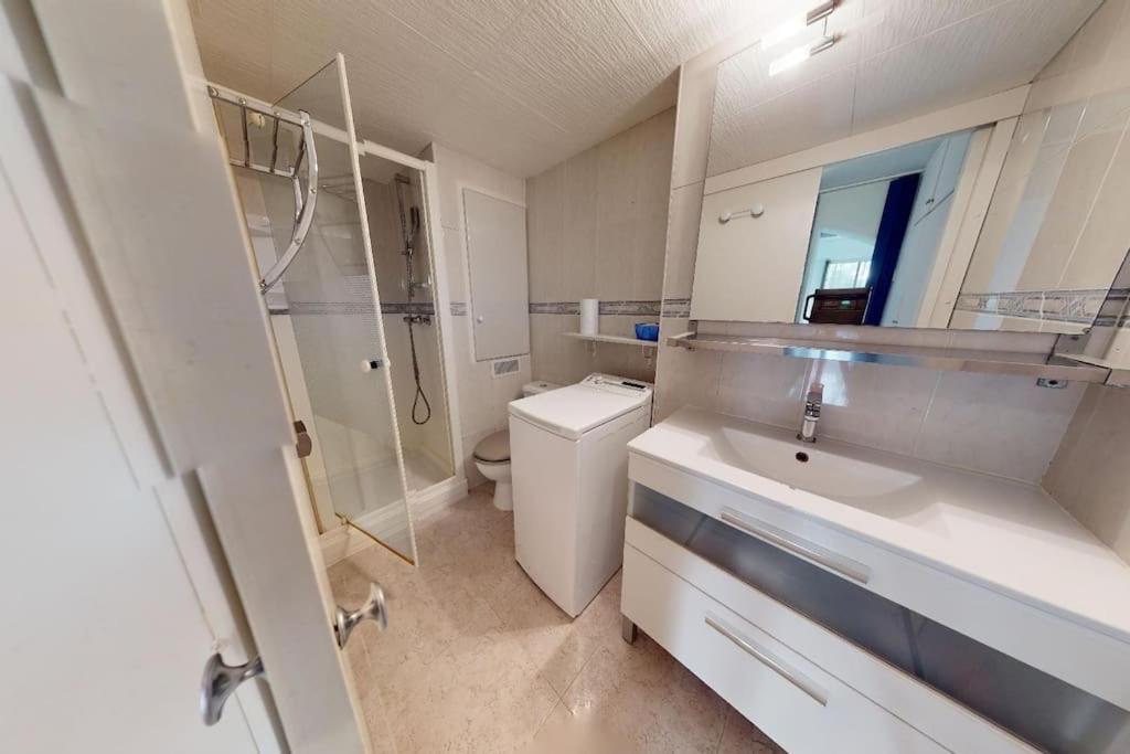 Apartment 60 M2,piscine, Commerce *